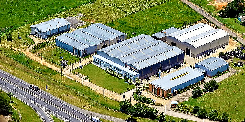 Fabricação nacional, atuação internacional